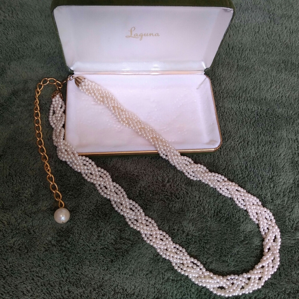 💗 Vintage Pearl Necklace 💗